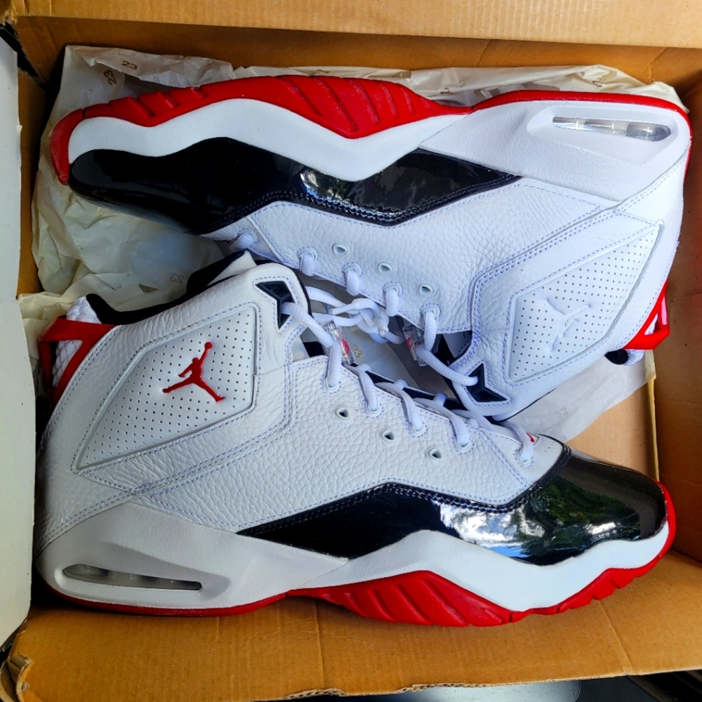 Jordan B'Loyal Basketball Shoes